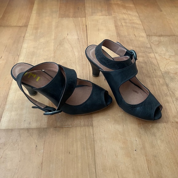 Black leather peep toe high heels - Picture 4 of 8